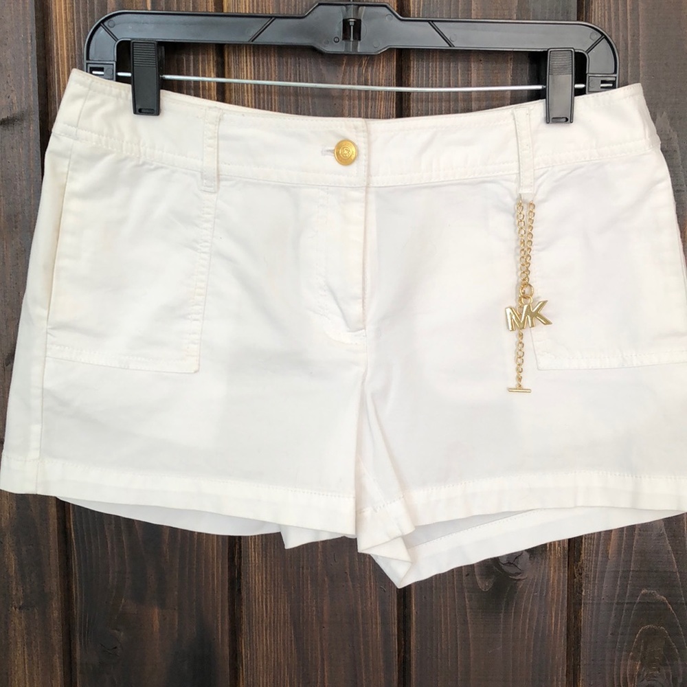 Michael Kors size 6 white shorts